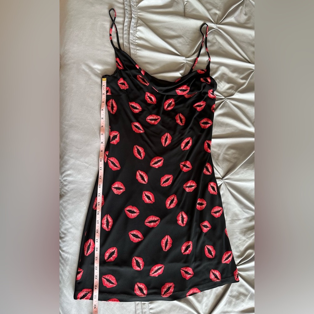 Bebe Kiss Print Black Slip Dress with spaghetti straps - Vintage Y2K - Picture 4 of 5